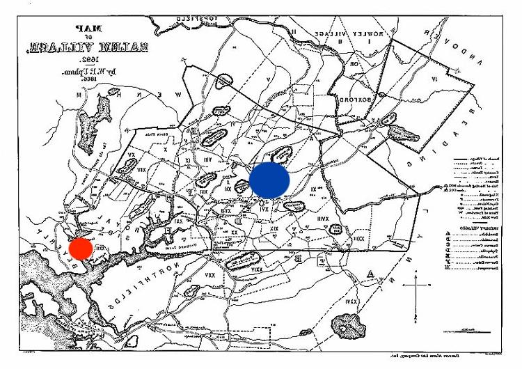 塞勒姆的黑白地图, with a blue dot near the center indicating Salem village and a red dot near the right corner indicating Salem town